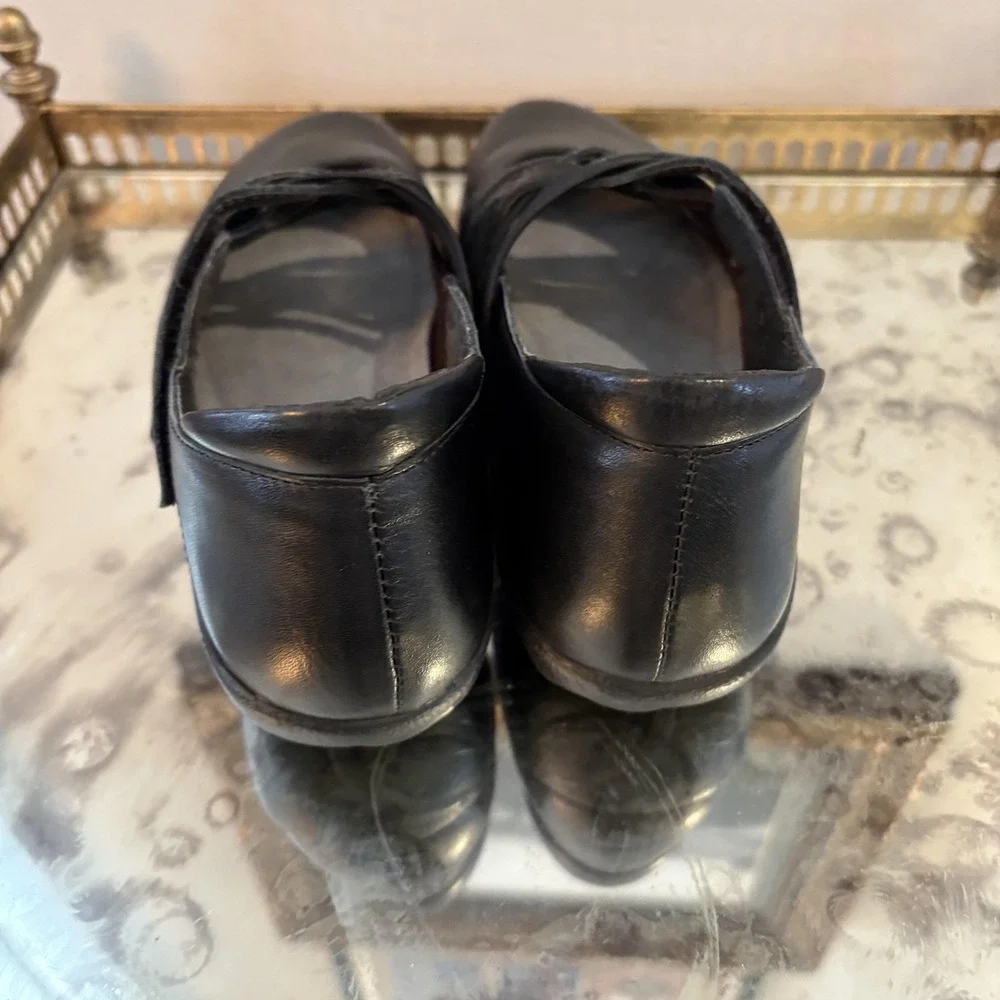 Naot Shoes‎ Womens Size 6 Black Leather Mary Jane Flats Comfort Walking Slip On
